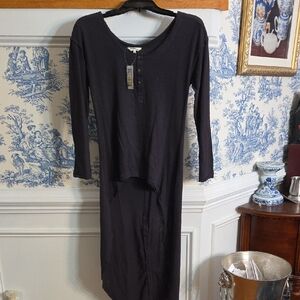 Dark Navy Pull Over Top  Hi-Low; waist length in front and longer in back. XS